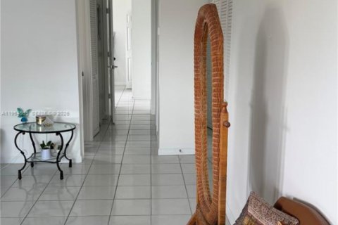 Condominio en venta en Miami, Florida, 2 dormitorios, 80.08 m2 № 2009995 - foto 5