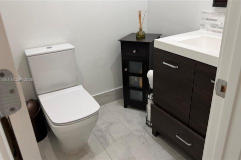 Condominio en venta en Miami, Florida, 2 dormitorios, 80.08 m2 № 2009995 - foto 14