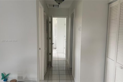 Condominio en venta en Miami, Florida, 2 dormitorios, 80.08 m2 № 2009995 - foto 12