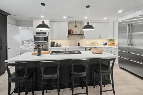 House in Sarasota, Florida 4 bedrooms, 208.47 sq.m. № 2259061 - photo 28