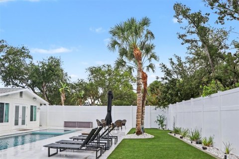 House in Sarasota, Florida 4 bedrooms, 208.47 sq.m. № 2259061 - photo 8