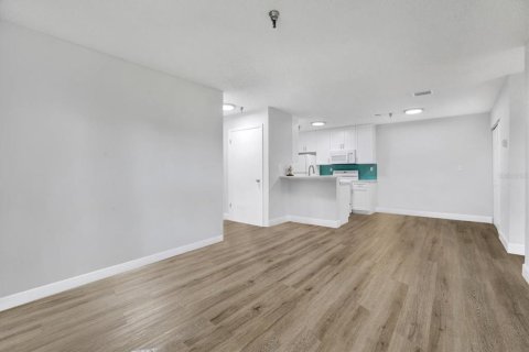 Купить кондоминиум в Сент-Питерсберг, Флорида 3 комнаты, 68.93м2, № 1535081 - фото 7