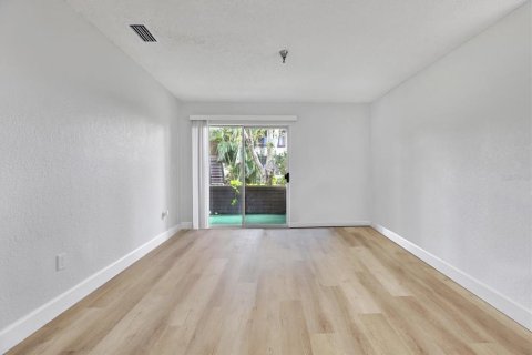 Купить кондоминиум в Сент-Питерсберг, Флорида 3 комнаты, 68.93м2, № 1535081 - фото 8