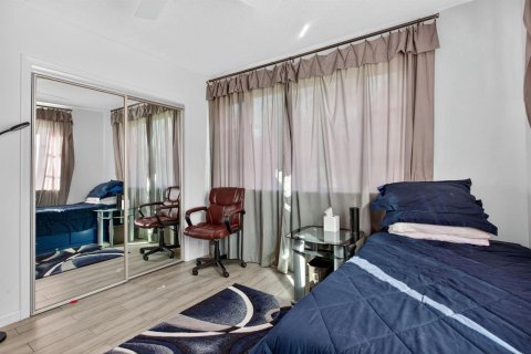 Купить кондоминиум в Помпано-Бич, Флорида 3 комнаты, 78.04м2, № 2086514 - фото 19