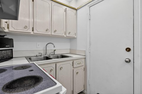 Купить кондоминиум в Помпано-Бич, Флорида 3 комнаты, 78.04м2, № 2086514 - фото 10