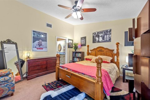 Townhouse in Tamarac, Florida 2 bedrooms, 118.91 sq.m. № 1953481 - photo 20