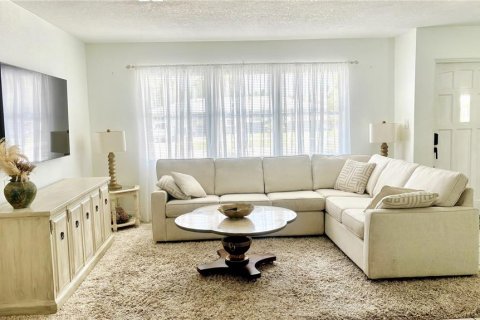 Villa ou maison à louer à Sarasota, Floride: 3 chambres, 124.58 m2 № 2416420 - photo 20