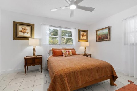 Villa ou maison à louer à Sarasota, Floride: 3 chambres, 124.58 m2 № 2416420 - photo 8