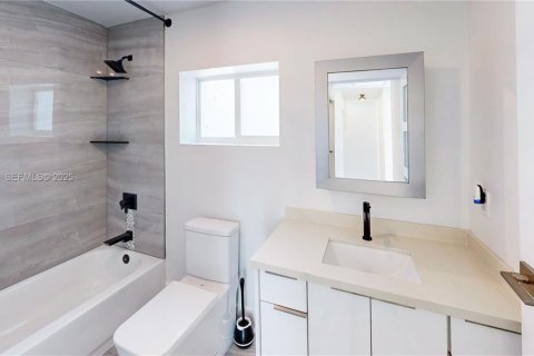Villa ou maison à vendre à Miami, Floride: 4 chambres, 210.89 m2 № 1987483 - photo 30