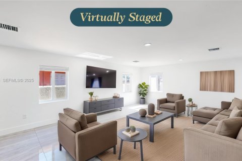 Villa ou maison à vendre à Miami, Floride: 4 chambres, 210.89 m2 № 1987483 - photo 7