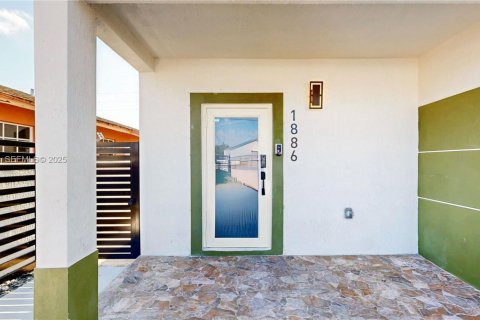 Villa ou maison à vendre à Miami, Floride: 4 chambres, 210.89 m2 № 1987483 - photo 3