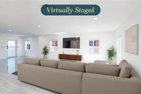 Villa ou maison à vendre à Miami, Floride: 4 chambres, 210.89 m2 № 1987483 - photo 9