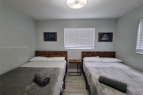 House in Dania Beach, Florida 3 bedrooms, 107.86 sq.m. № 2010079 - photo 14