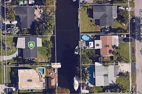 House in Dania Beach, Florida 3 bedrooms, 107.86 sq.m. № 2010079 - photo 23