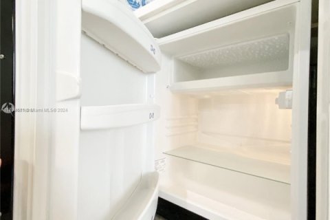 Copropriété à louer à Miami Beach, Floride: 1 chambre, 64.66 m2 № 1985034 - photo 12