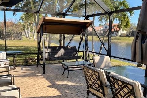 House in Deerfield Beach, Florida 3 bedrooms, 144.09 sq.m. № 2244242 - photo 23