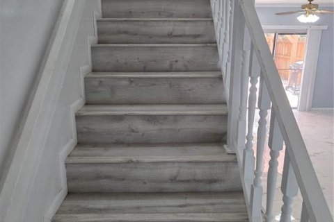 Adosado en alquiler en Tampa, Florida, 3 dormitorios, 134.99 m2 № 1900889 - foto 6