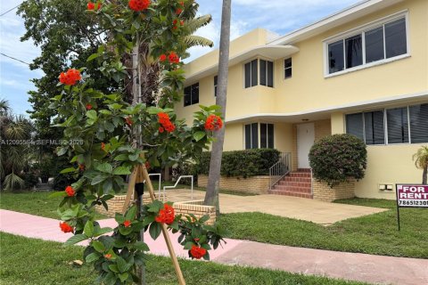 Apartment in Miami Beach, Florida 1 bedroom № 2392111