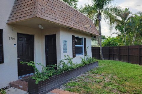 Commercial property in Fort Lauderdale, Florida 3 rooms, 204.48 sq.m. № 2153660 - photo 2