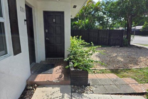 Commercial property in Fort Lauderdale, Florida 3 rooms, 204.48 sq.m. № 2153660 - photo 17