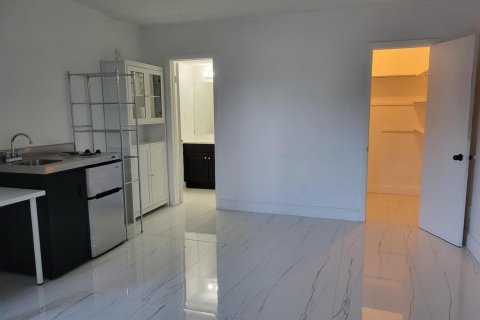 Commercial property in Fort Lauderdale, Florida 3 rooms, 204.48 sq.m. № 2153660 - photo 4