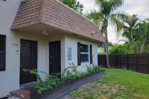 Commercial property in Fort Lauderdale, Florida 3 rooms, 204.48 sq.m. № 2153660 - photo 6