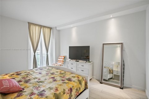 Condo in Sunny Isles Beach, Florida, 2 bedrooms  № 1845873 - photo 29