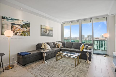 Condo in Sunny Isles Beach, Florida, 2 bedrooms  № 1845873 - photo 14