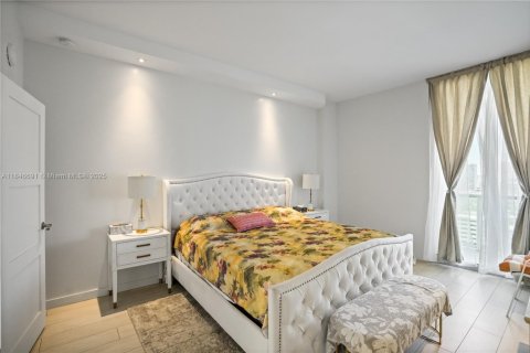 Condo in Sunny Isles Beach, Florida, 2 bedrooms  № 1845873 - photo 30
