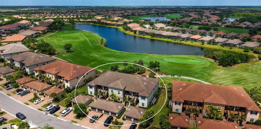 Condo in Bradenton, Florida, 2 bedrooms № 2233470