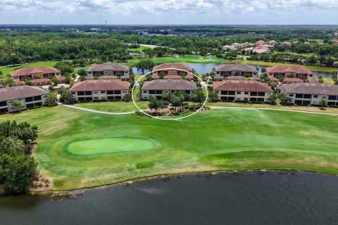 Condo in Bradenton, Florida, 2 bedrooms № 2233470 - photo 14