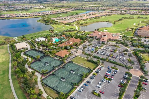 Condo in Bradenton, Florida, 2 bedrooms № 2233470 - photo 18