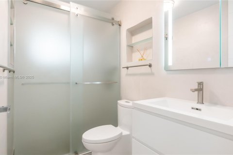 Villa ou maison à louer à Lauderdale-by-the-Sea, Floride: 2 chambres, 141.86 m2 № 1980108 - photo 29