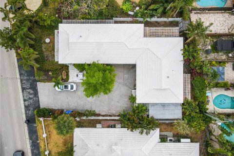 Villa ou maison à louer à Lauderdale-by-the-Sea, Floride: 2 chambres, 141.86 m2 № 1980108 - photo 7