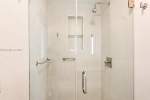 Villa ou maison à louer à Lauderdale-by-the-Sea, Floride: 2 chambres, 141.86 m2 № 1980108 - photo 25