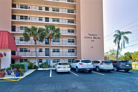 Condominio en venta en Venice, Florida, 2 dormitorios, 83.61 m2 № 1815817 - foto 5