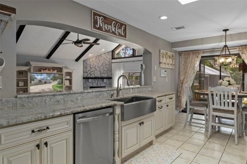 Villa ou maison à vendre à Spring Hill, Floride: 3 chambres, 202.34 m2 № 2137657 - photo 16