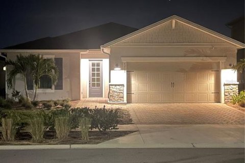 House in Punta Gorda, Florida 4 bedrooms, 190.82 sq.m. № 1901083 - photo 1