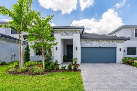 House in Miramar, Florida 4 bedrooms, 211.26 sq.m. № 1707181 - photo 2