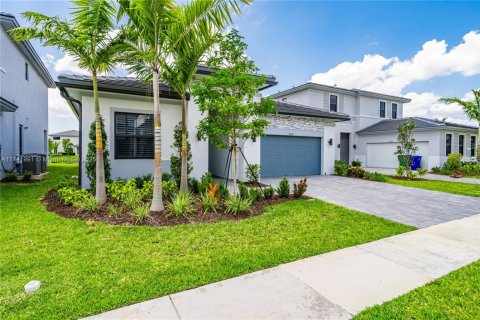 House in Miramar, Florida 4 bedrooms, 211.26 sq.m. № 1707181 - photo 4