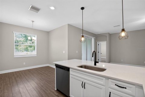 Casa en venta en Palmetto, Florida, 4 dormitorios, 157.75 m2 № 2206240 - foto 4