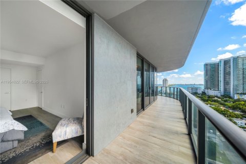 Condominio en alquiler en Miami, Florida, 2 dormitorios, 101.82 m2 № 2010832 - foto 17