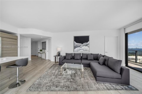 Condominio en alquiler en Miami, Florida, 2 dormitorios, 101.82 m2 № 2010832 - foto 5