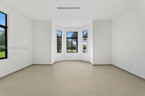 Casa en venta en Miami, Florida, 10 dormitorios, 1101.82 m2 № 2008112 - foto 21