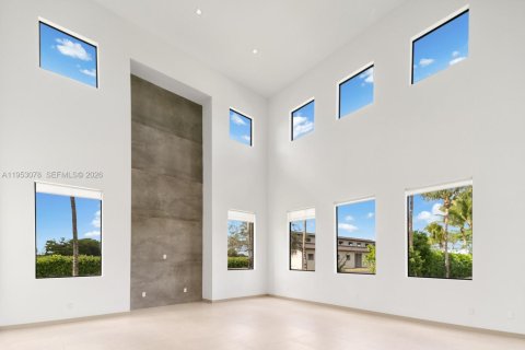 Casa en venta en Miami, Florida, 10 dormitorios, 1101.82 m2 № 2008112 - foto 15