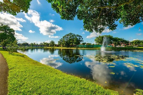 Condo in Lake Worth, Florida, 2 bedrooms  № 1887221 - photo 23