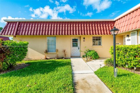 Condo in Lake Worth, Florida, 2 bedrooms  № 1887221 - photo 30
