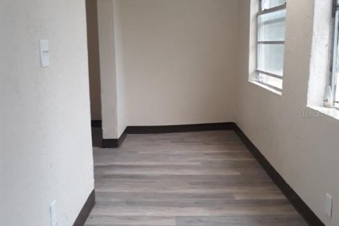 Casa en alquiler en Daytona Beach, Florida, 2 dormitorios, 63.17 m2 № 1793701 - foto 3
