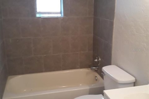 Casa en alquiler en Daytona Beach, Florida, 2 dormitorios, 63.17 m2 № 1793701 - foto 4