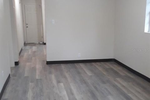 Casa en alquiler en Daytona Beach, Florida, 2 dormitorios, 63.17 m2 № 1793701 - foto 2